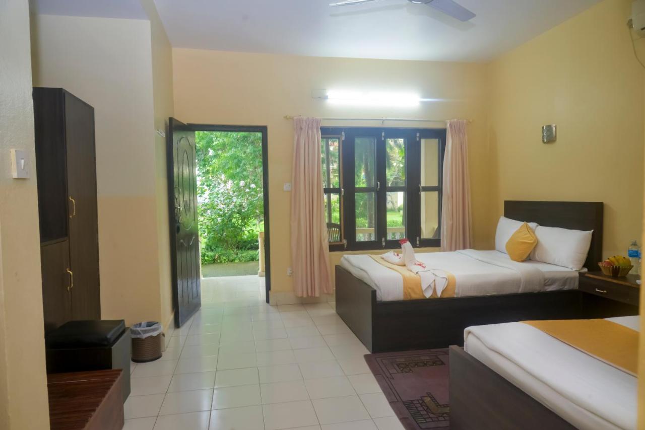 Hotel Rainforest Sauraha Exteriér fotografie